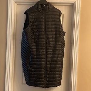 Duluth Trading Company extra long puffy vest